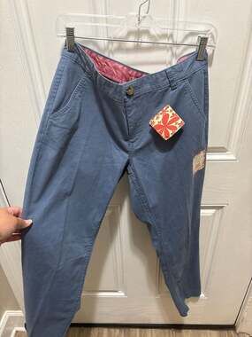 Dockers Women's Truly Slimming Soft Tapered Khaki Pants Blue Size 10 NWT